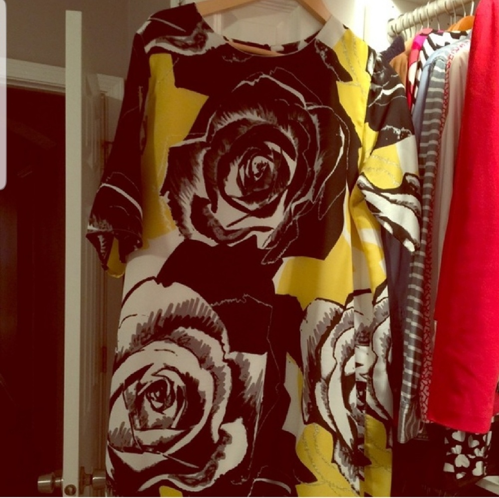 River island yellow black and white dress